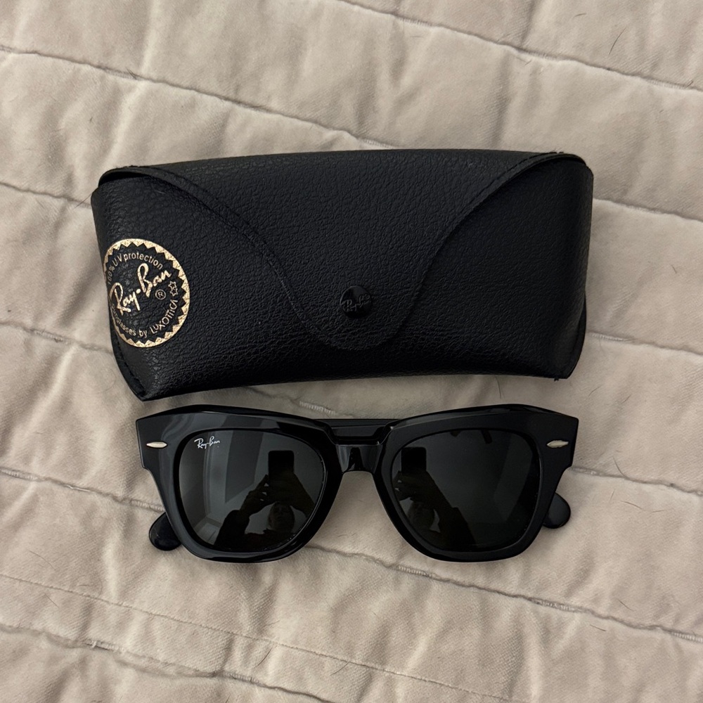 Ray-Ban Classic Black Sunglasses State Street
